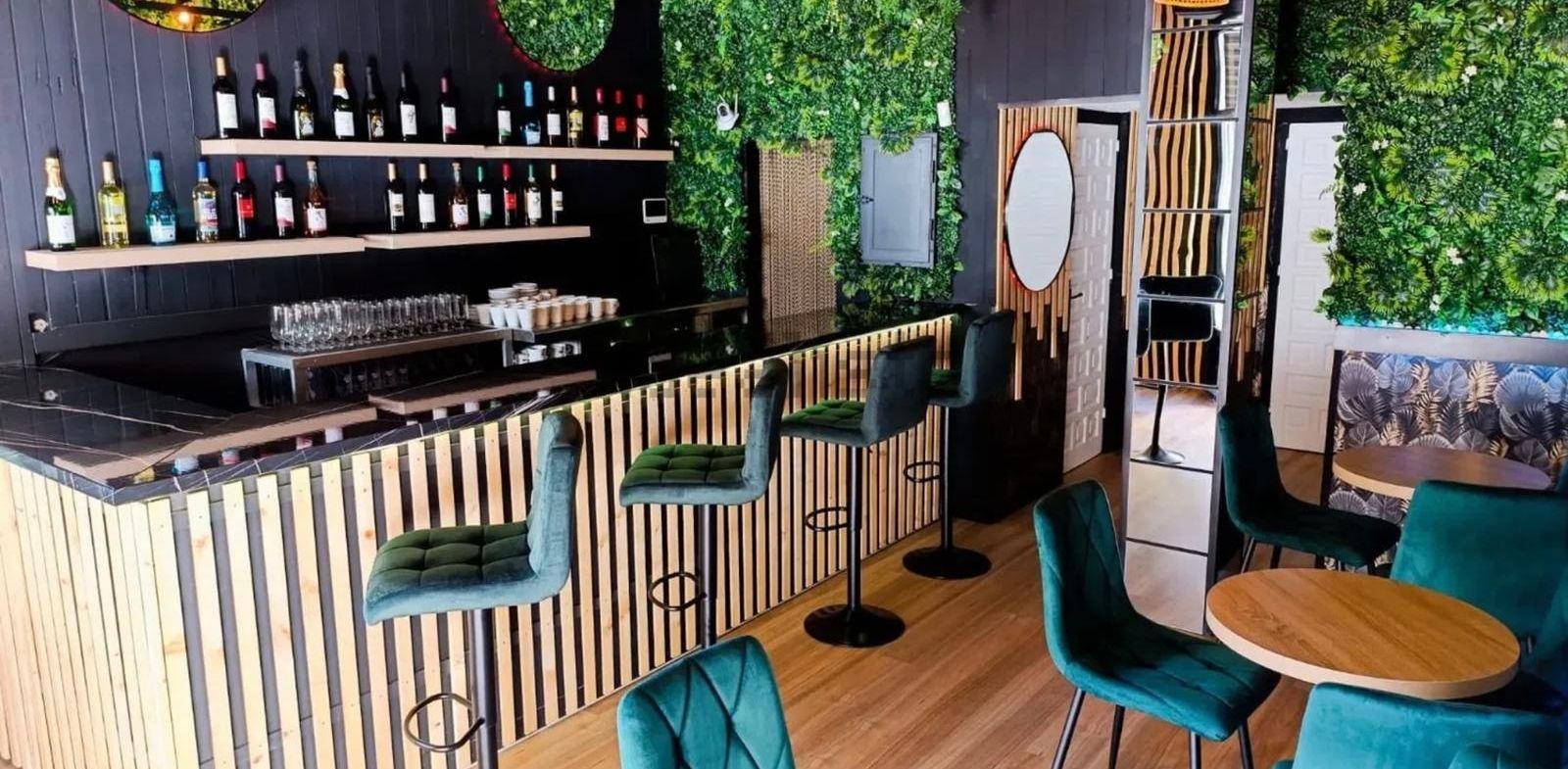 Bar-cafetería: Barra de día