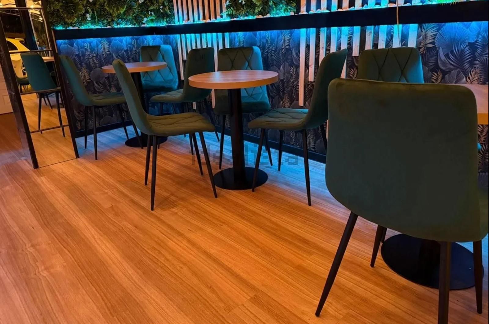 Bar-cafetería: Mesas